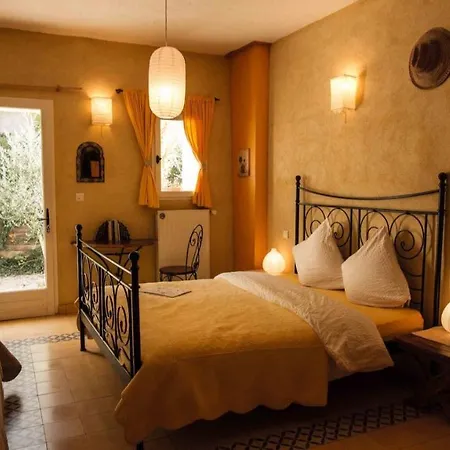 فندق مبيت وإفطار La Colombiere Du Chateau 4*