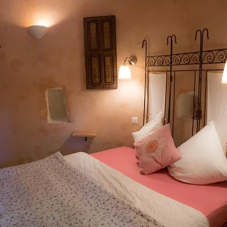 فندق مبيت وإفطار La Colombiere Du Chateau 4*