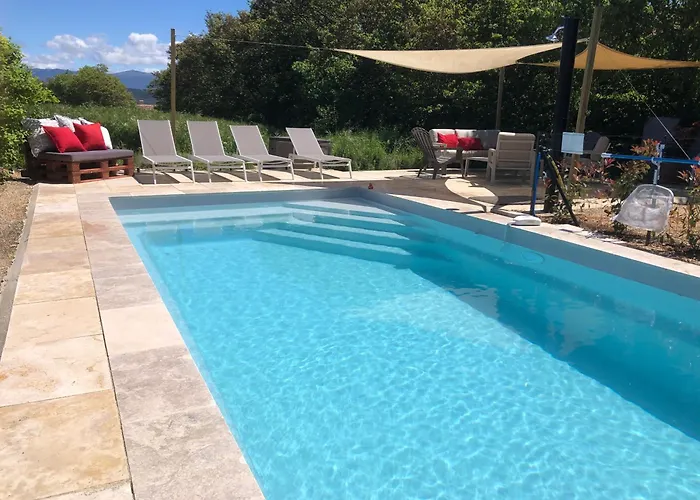 La Colombiere Du Chateau Nocleg ze śniadaniem