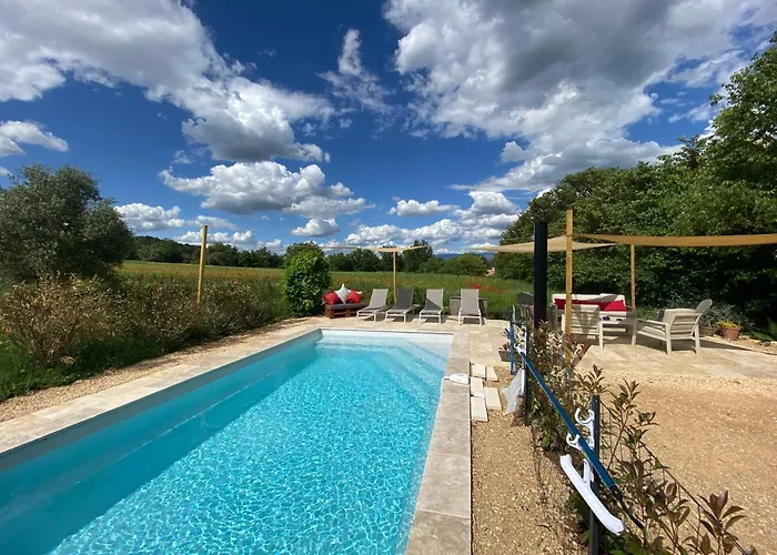 La Colombiere Du Chateau Nocleg ze śniadaniem 4*