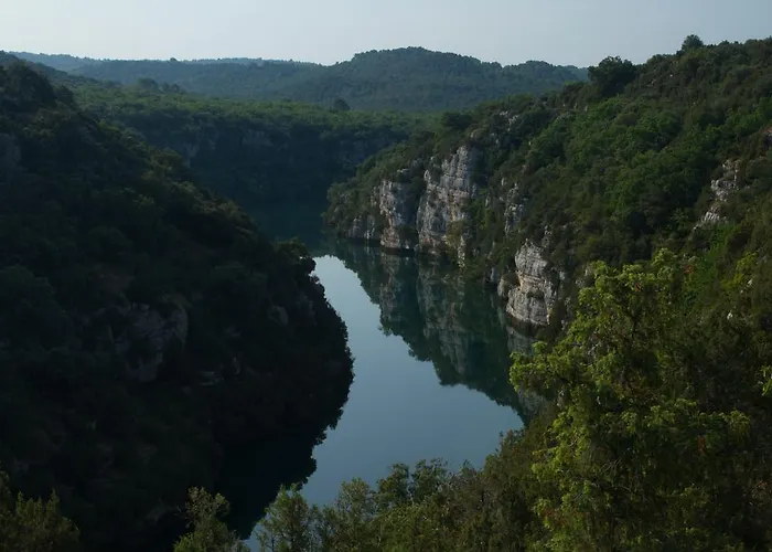 La Colombiere Du Chateau