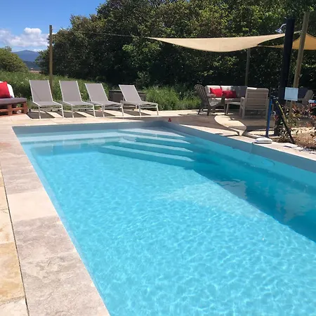 La Colombiere Du Chateau Bed & Breakfast