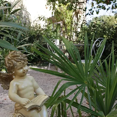 La Colombiere Du Château Couette-café