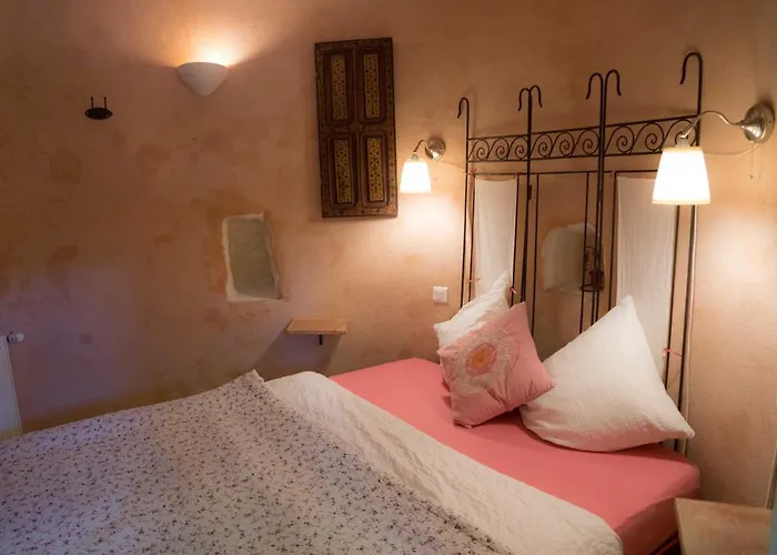 Alojamento de Acomodação e Pequeno-almoço La Colombiere Du Château 4*